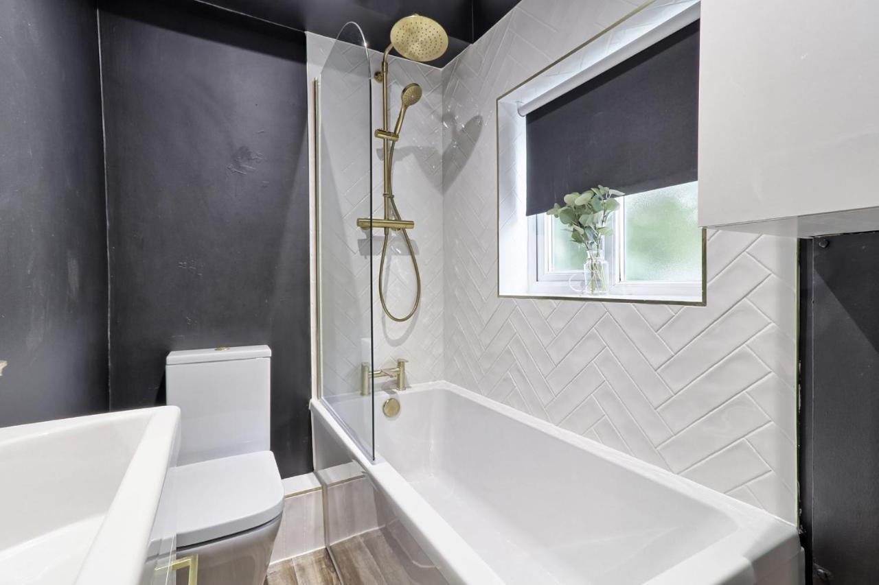 Southend Comfort Suite - Southend Stays Екстер'єр фото